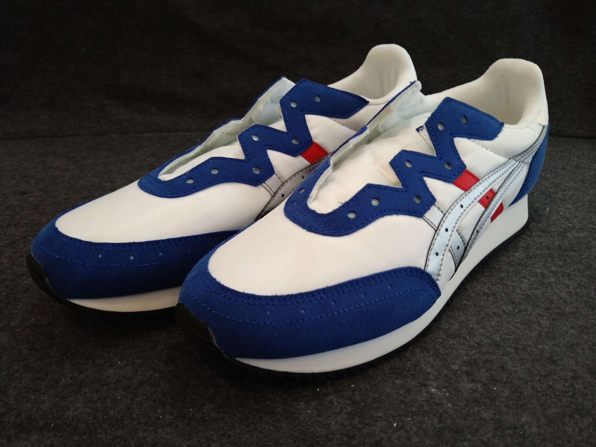 スニーカーの雨対策